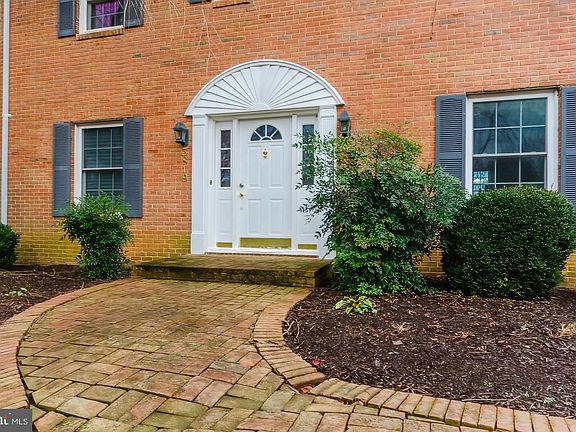 2nd image of 3819 Greenridge Dr