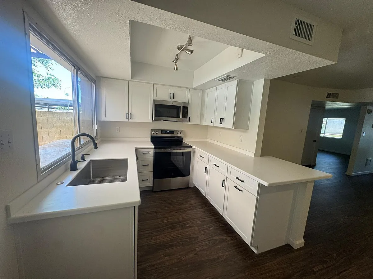 Building Photo - 8216 E Keim Dr
