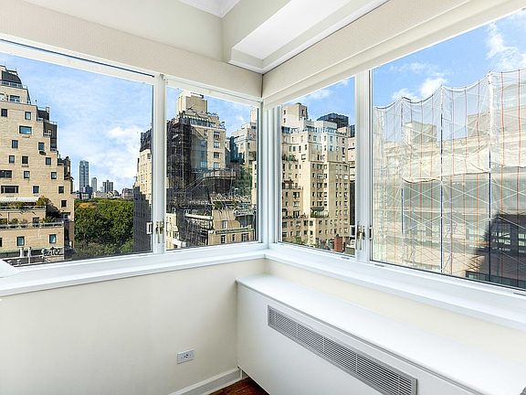 3rd image of 20 E 68th St APT 14A