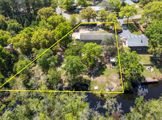 748 Phillips Dr, Freeport, FL 32439