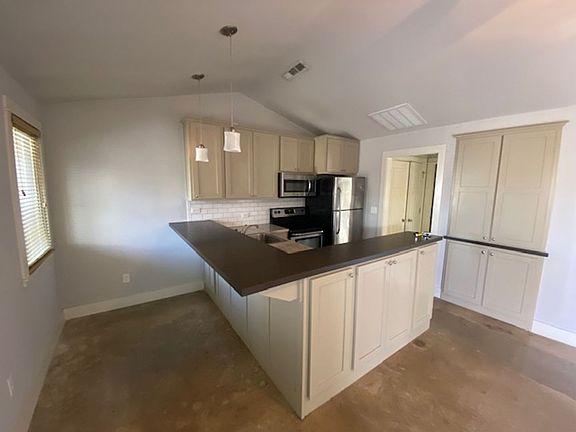 4th image of 226 S Hill Ave #103
