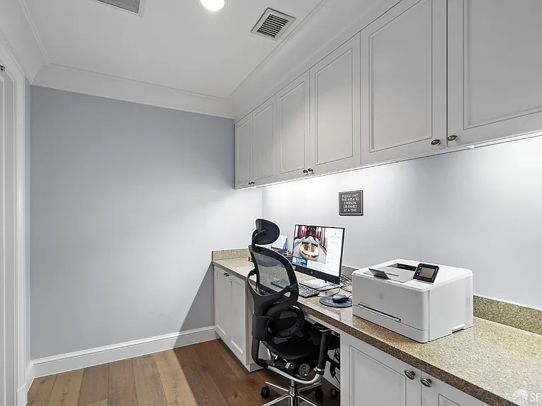 690 Market St #2202 — Photo 32