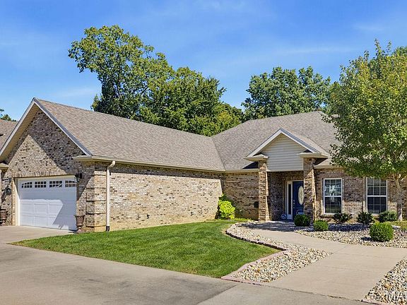 3rd image of 2923 Shadow Wood Ln
