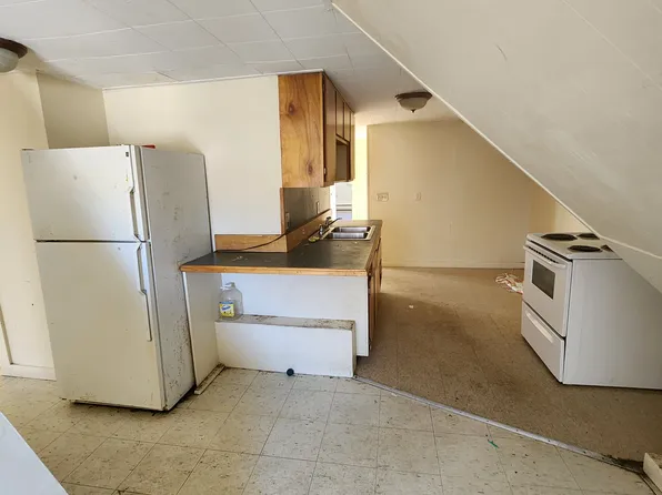 173 Oak St #5, Lewiston, ME 04240