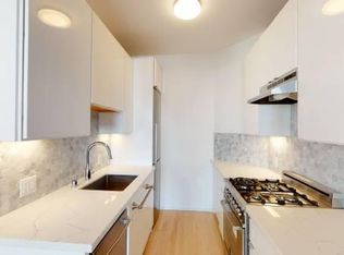 1575 Sacramento St #3, San Francisco, CA 94109