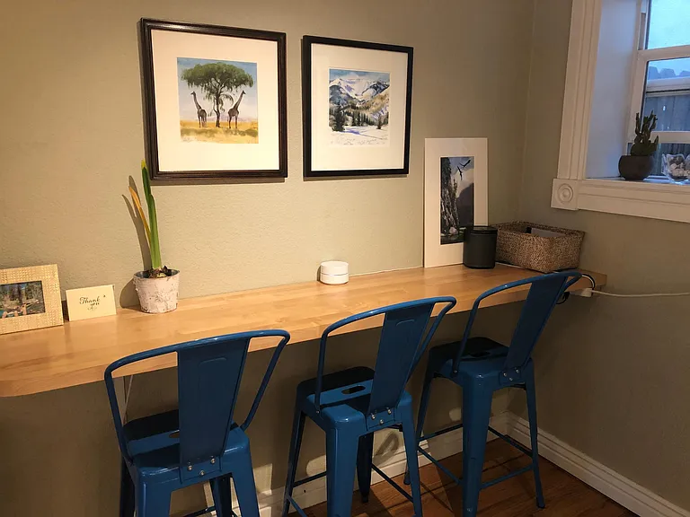 Kitchen bar seating