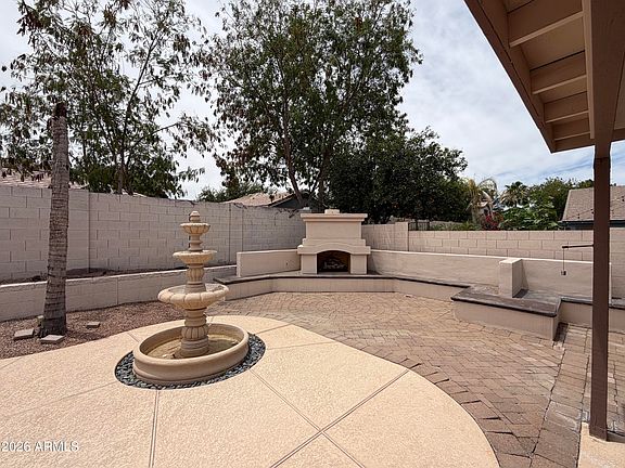 5th image of 735 W AVIARY Way
