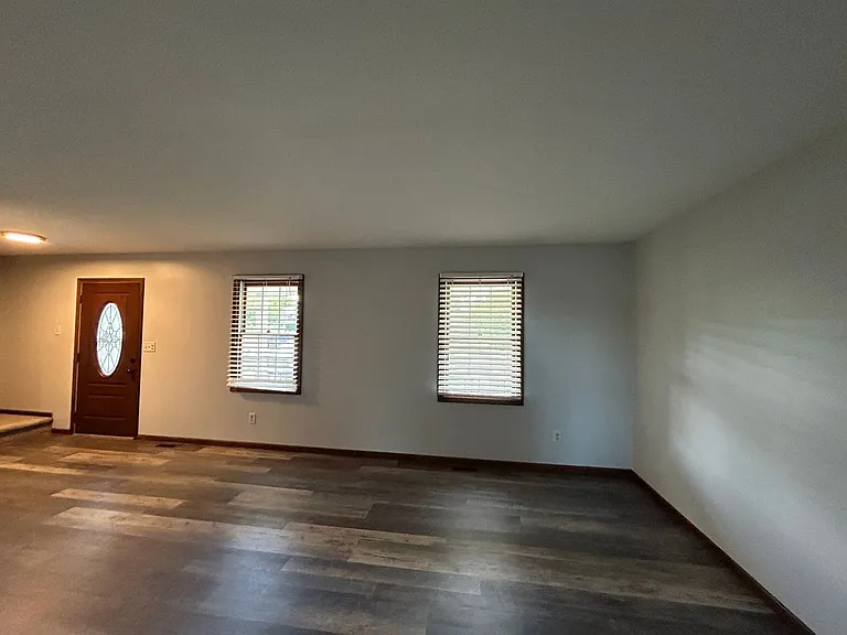 8659 Groveside Dr — Photo 14
