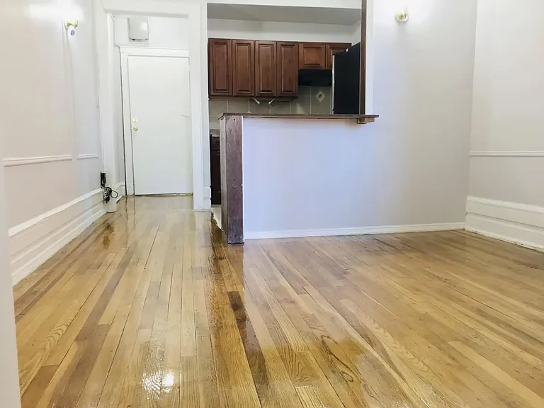 811 Broadway #2 — Photo 8