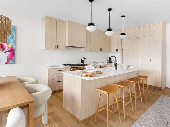 4th image of 1103 Pearl Way Unit 103