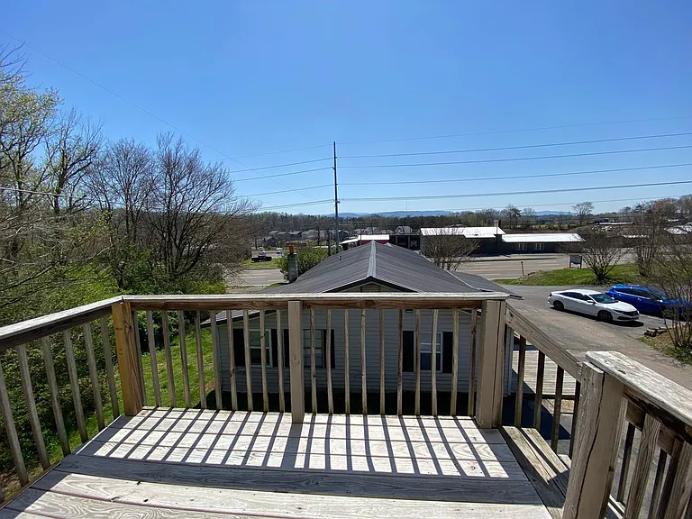 204 Courtyard Cir — Photo 100
