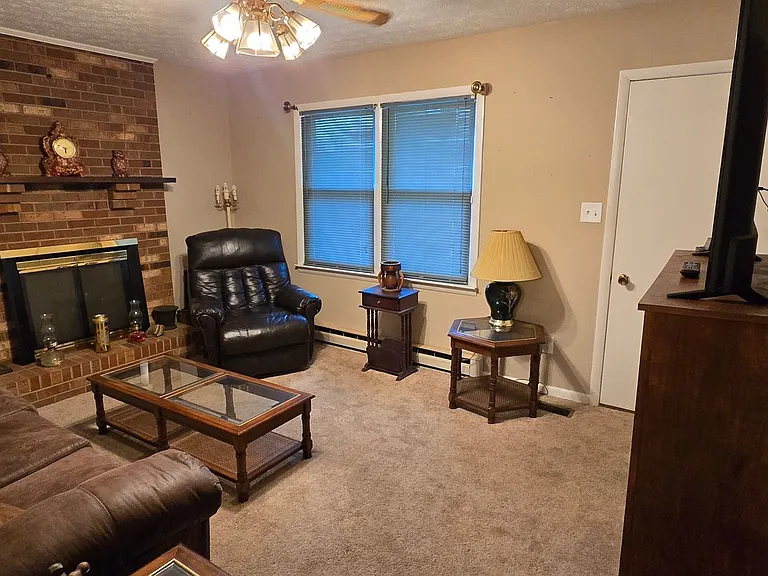 2735 Tablerock Rd — Photo 8