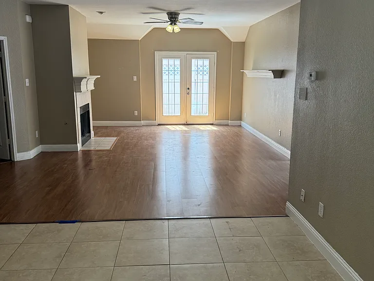 1113 Inland Ln — Photo 3