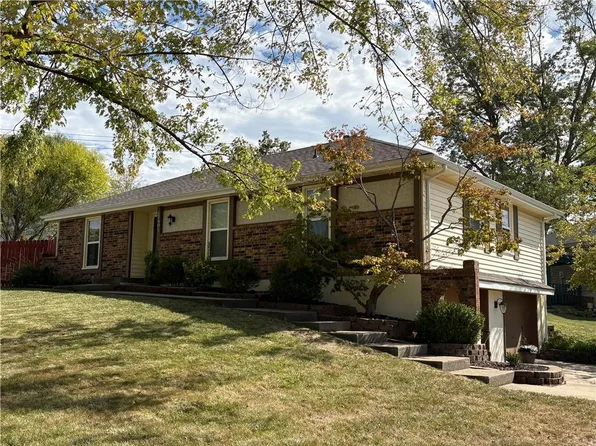 17401 E 37th Ter S, Independence, MO 64055