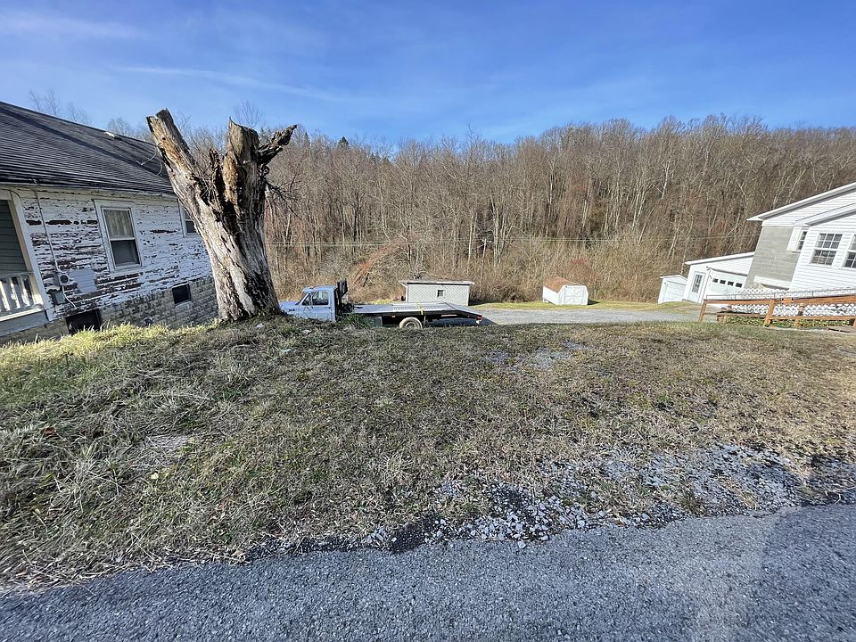 1st image of 136 Odell St