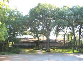 2024 Rockcreek Dr, Arlington, TX 76010