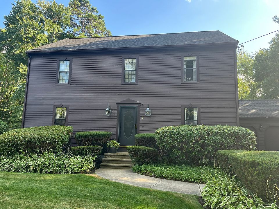 1st image of 12 Clarridge Cir