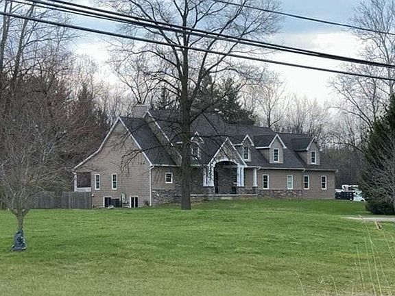 3rd image of 8340 Adler Rd