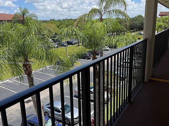 4th image of 1600 SW 127th Way APT 401C