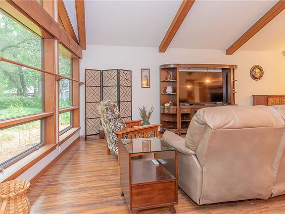 5th image of 332 Crooked Tree Trl