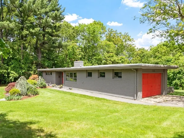 166 Quinapoxet Ln, Worcester, MA 01606