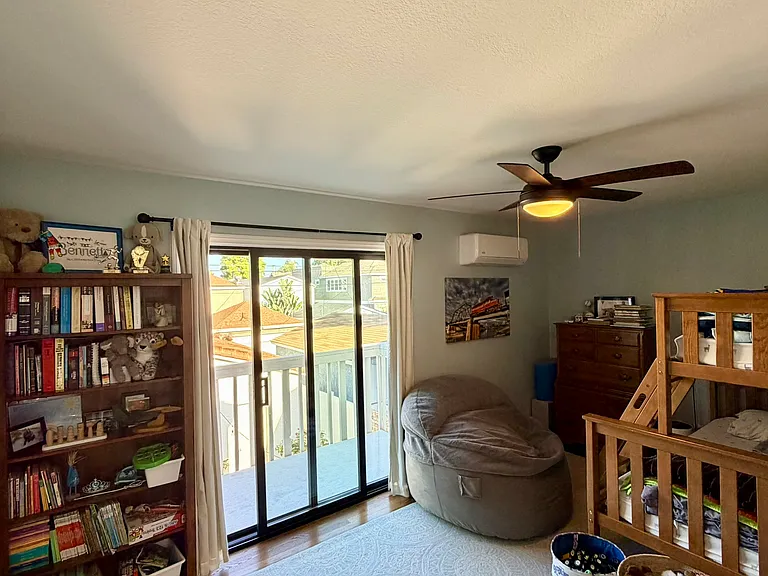 325 C Ave — Photo 15