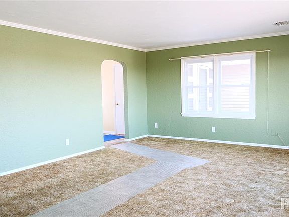 3rd image of 207 N Dixon St