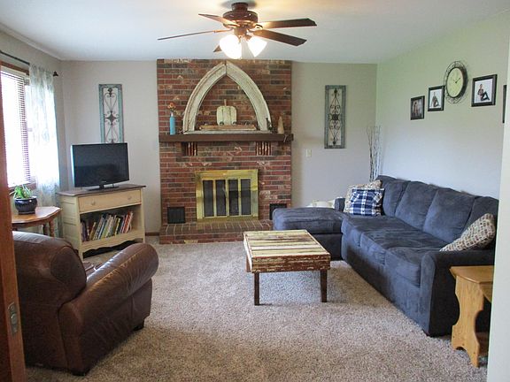 3rd image of 17791 Woods Dr