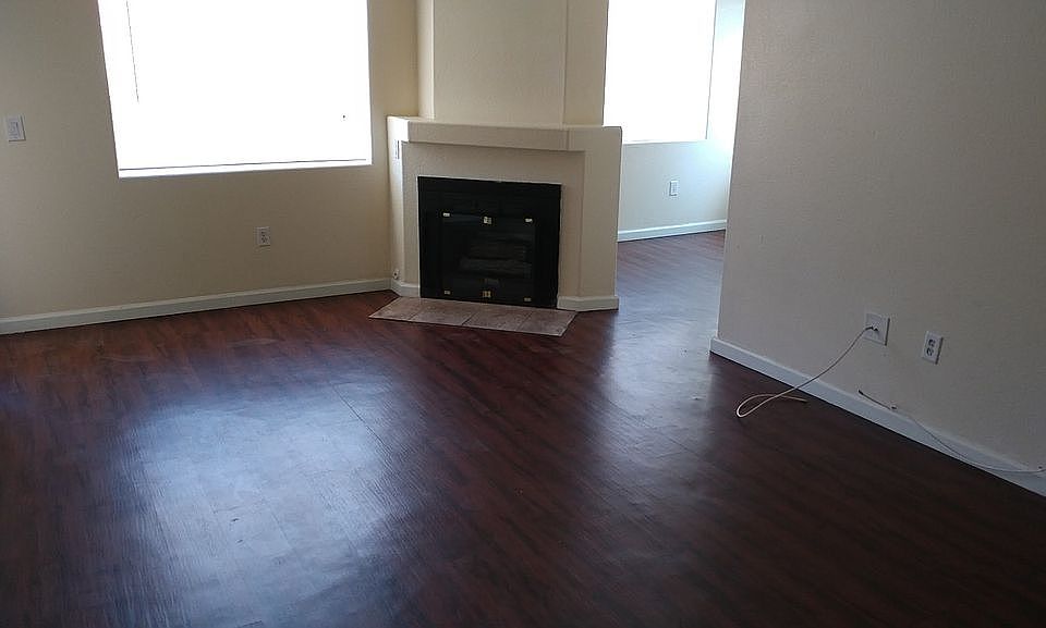 1st image of 1050 E Cactus Ave Unit 2011