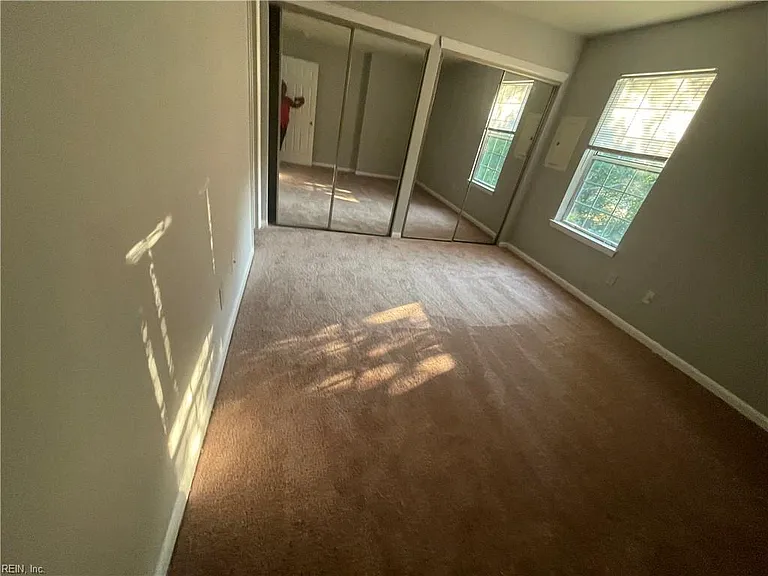 614 Waters Dr — Photo 18
