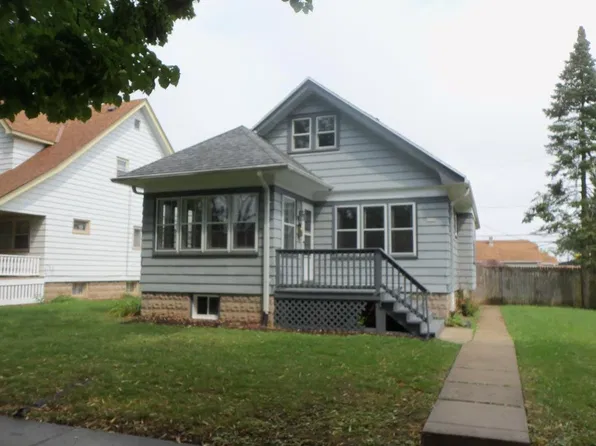 6220 W Girard Ave, Milwaukee, WI 53210