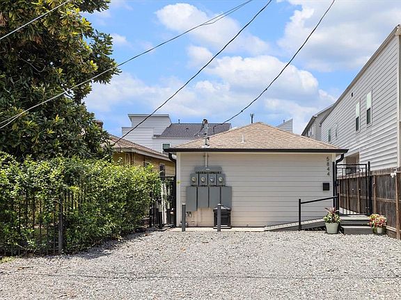 3rd image of 5844 Darling St