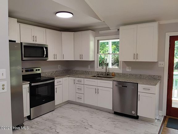 4th image of 4331 Carolina Ave #24