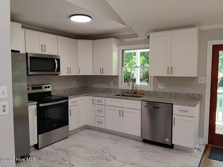 4331 Carolina Ave #24 — Photo 4