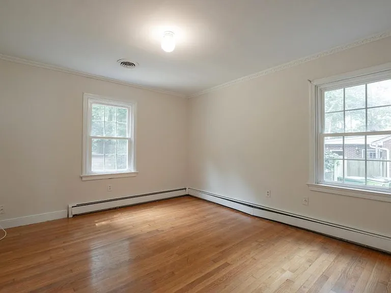 2337 Renfro Rd N — Photo 15