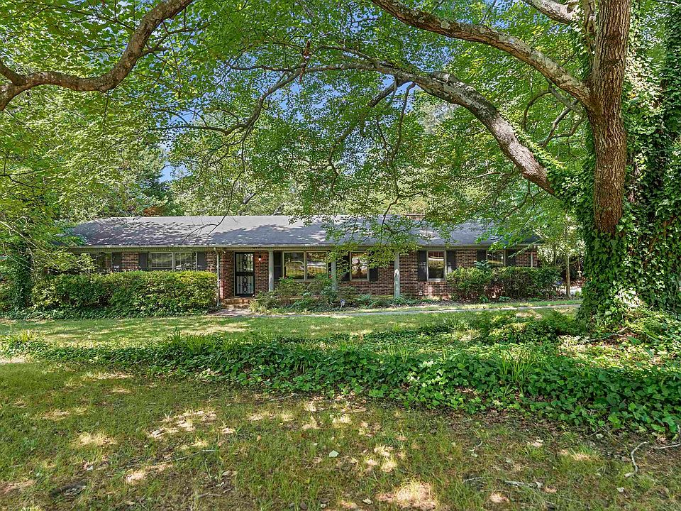 1st image of 5 Mimosa Dr