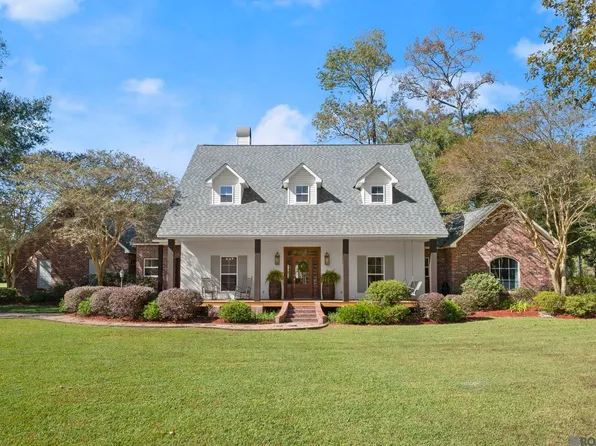 9435 Willow Creek Dr, Greenwell Springs, LA 70739