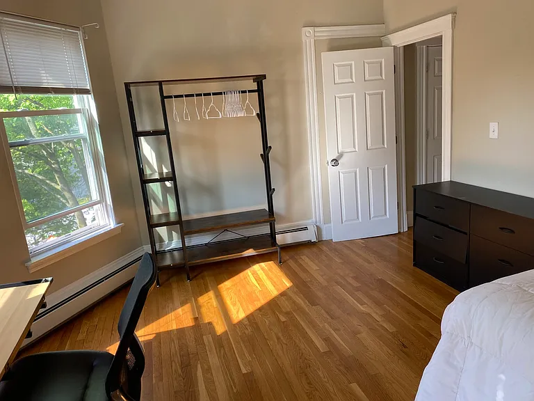 1000 Memorial Dr #2F — Photo 11