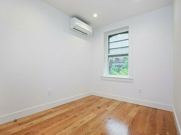 5th image of 127 E 36th St #3AS