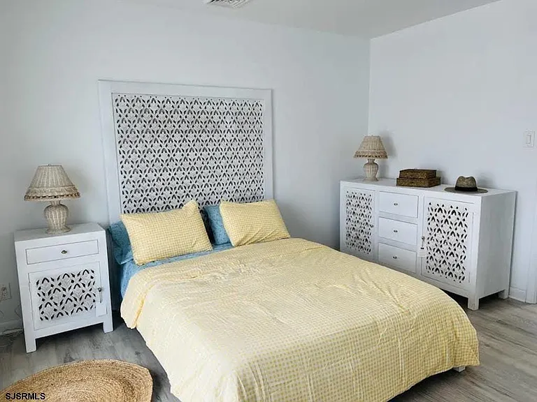 38 Ocean Dr W — Photo 9