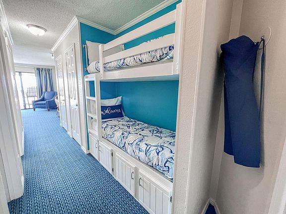 3rd image of 6102 Seawall Blvd #337