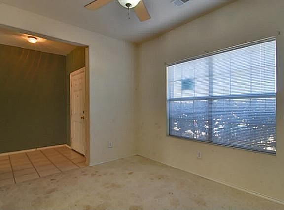 4th image of 1206 Thicket Dr
