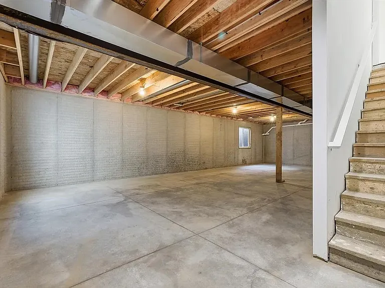 23132 Cayuse St — Photo 9