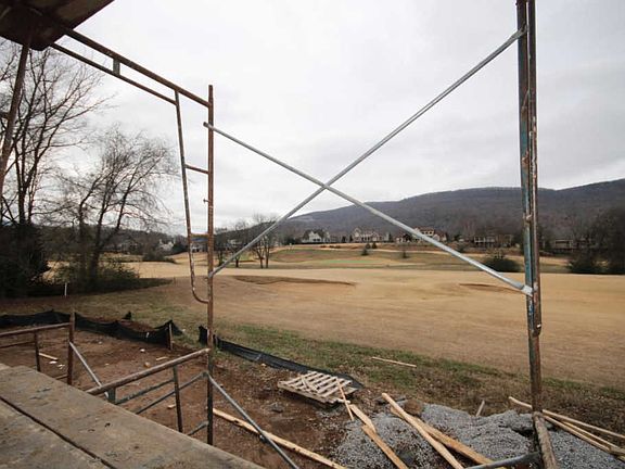 4th image of 379 Azalea Dale Dr