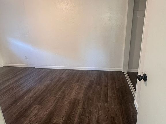 4th image of 3486 E Clinton Ave #3486