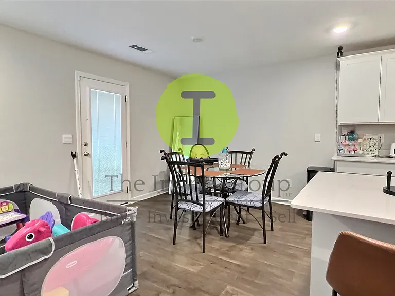 7700 Shaddix St — Photo 6