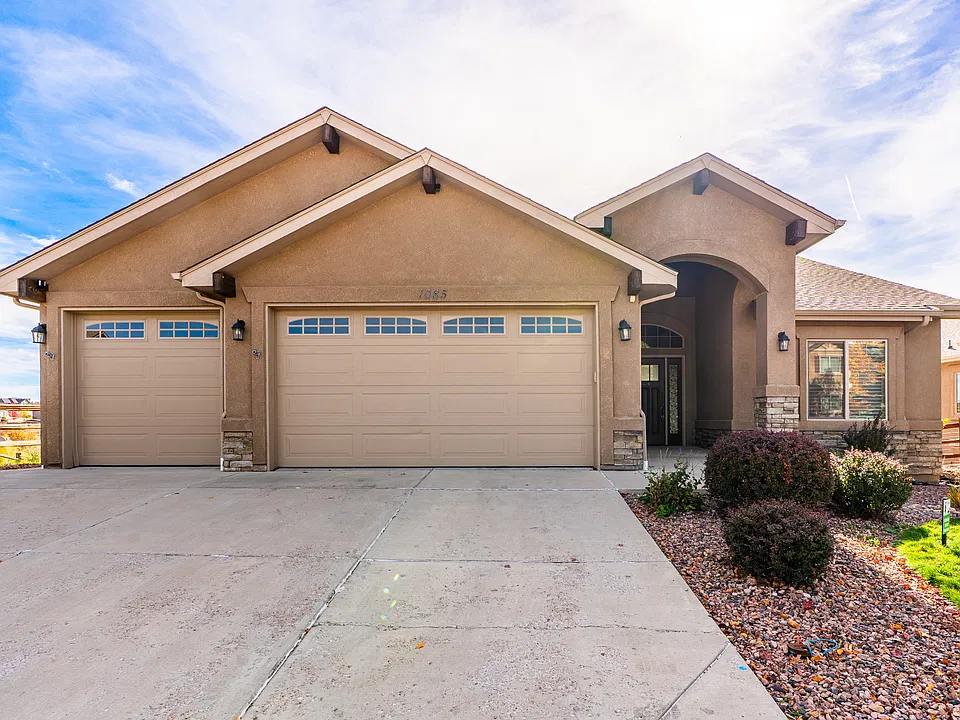 1085 Diamond Rim Dr