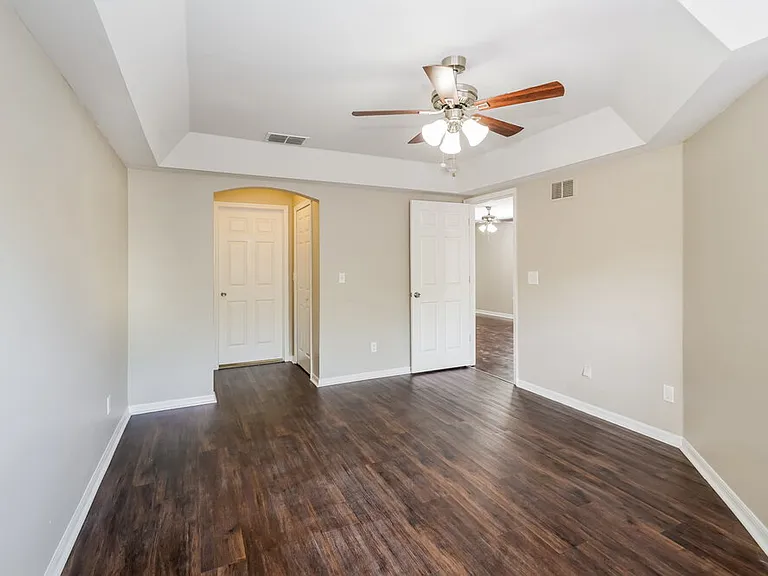 6023 Sand Key Ln — Photo 10