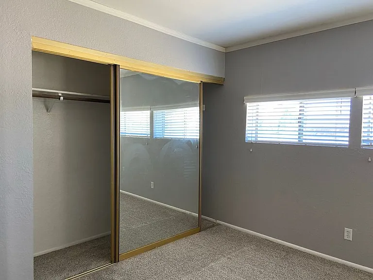 2693 E Oakleaf Dr — Photo 20