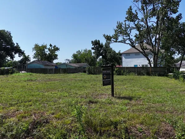 2441 Garapan St, Houston, TX 77091